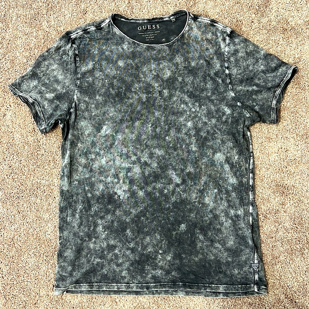 Guess Tshirt  Size M Gray Color